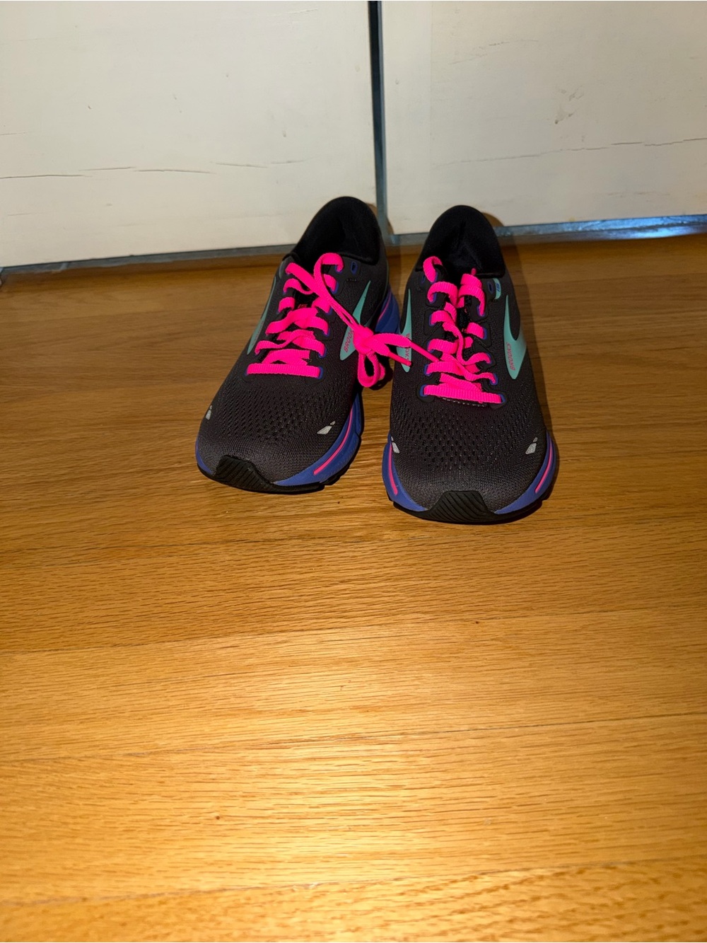 Brooks Women's Ghost 15 Running Shoes - Black- size 6.5 - new - Picture 2 of 7